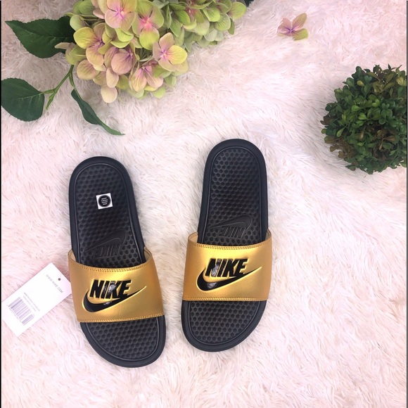 NIB Nike Benassi Metallic Gold Women's Slide - Picture 6 of 6